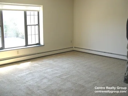 2 bed, 1 bath apartment for rent at 77 Beaconwood Rd Unit 11, Newton Highlands — photo 4 of 5