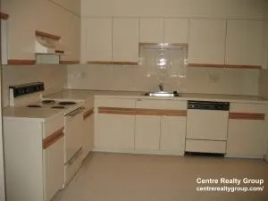 2 bed, 1 bath apartment for rent at 77 Beaconwood Rd Unit 11, Newton Highlands — photo 1 of 5