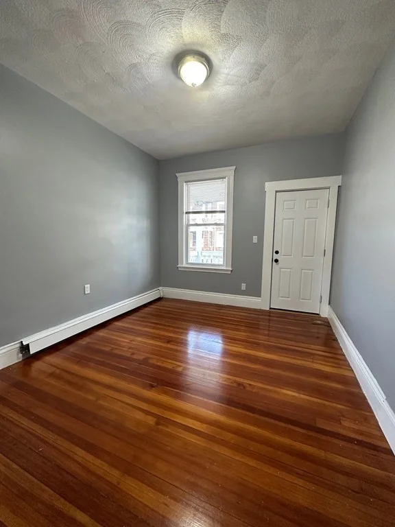 4 bed, 1 bath apartment for rent at 77 Bellingham St Unit 2, Chelsea — photo 10 of 21