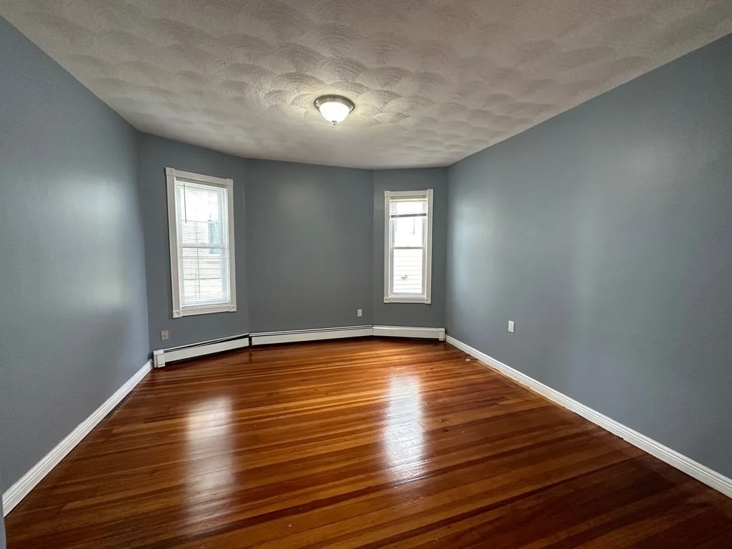 4 bed, 1 bath apartment for rent at 77 Bellingham St Unit 2, Chelsea — photo 7 of 21