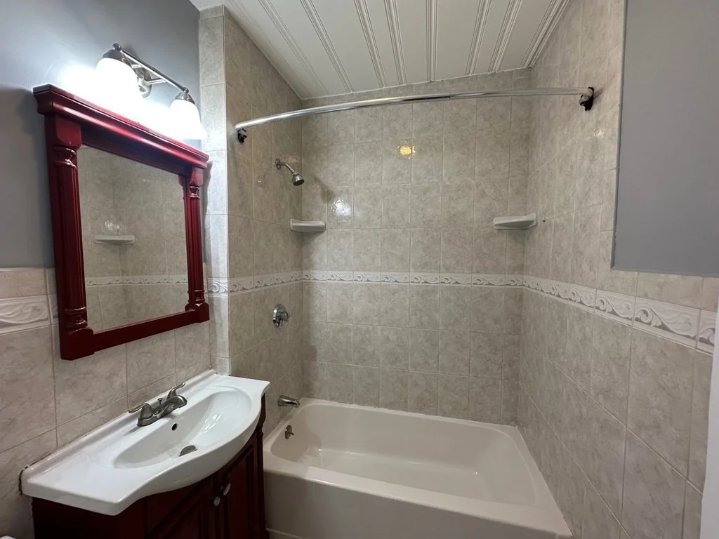 4 bed, 1 bath apartment for rent at 77 Bellingham St Unit 2, Chelsea — photo 8 of 21