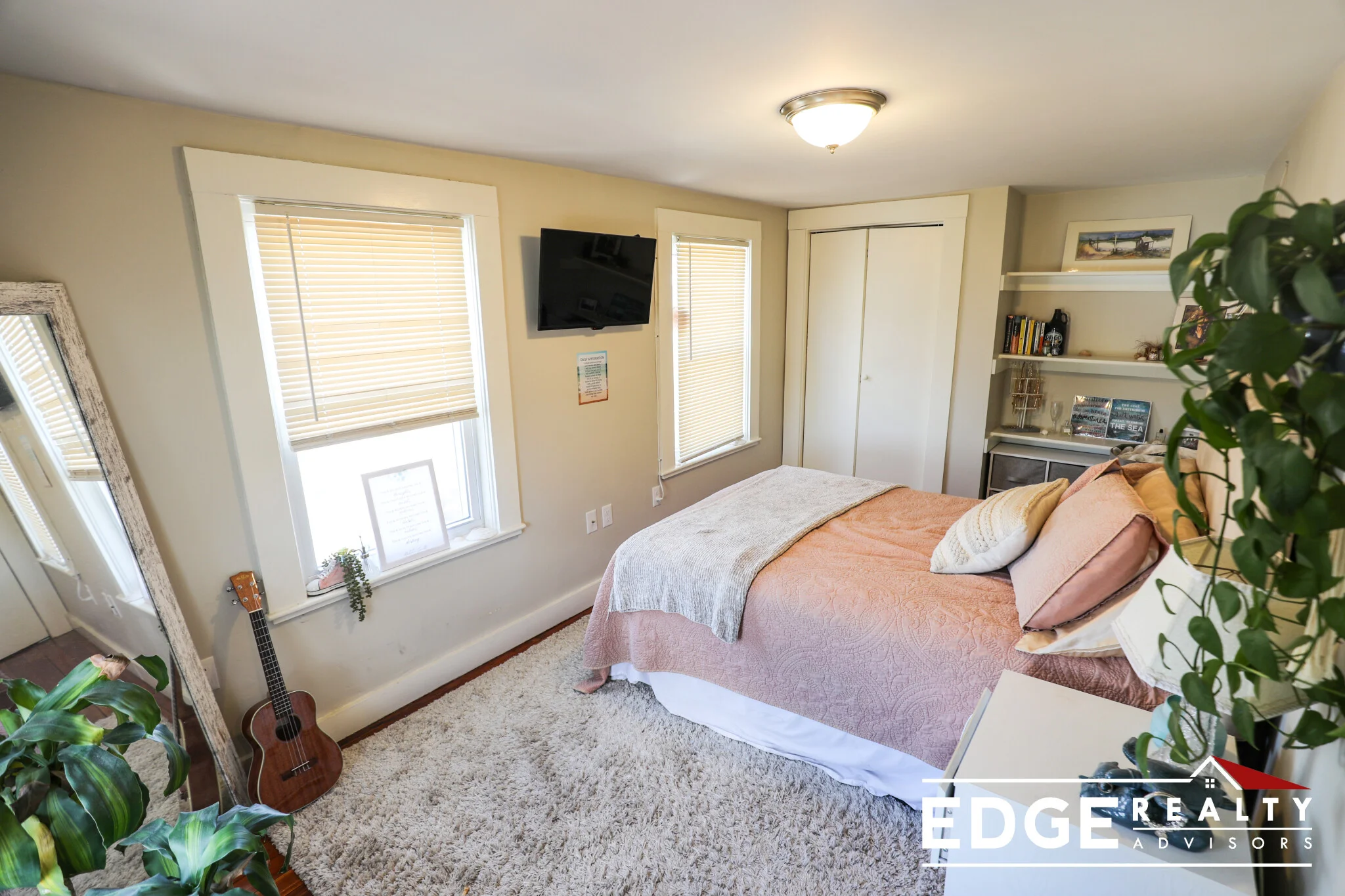 4 bed, 2 bath apartment for rent at 77 Bigelow St Unit 2, Brighton — photo 4 of 10