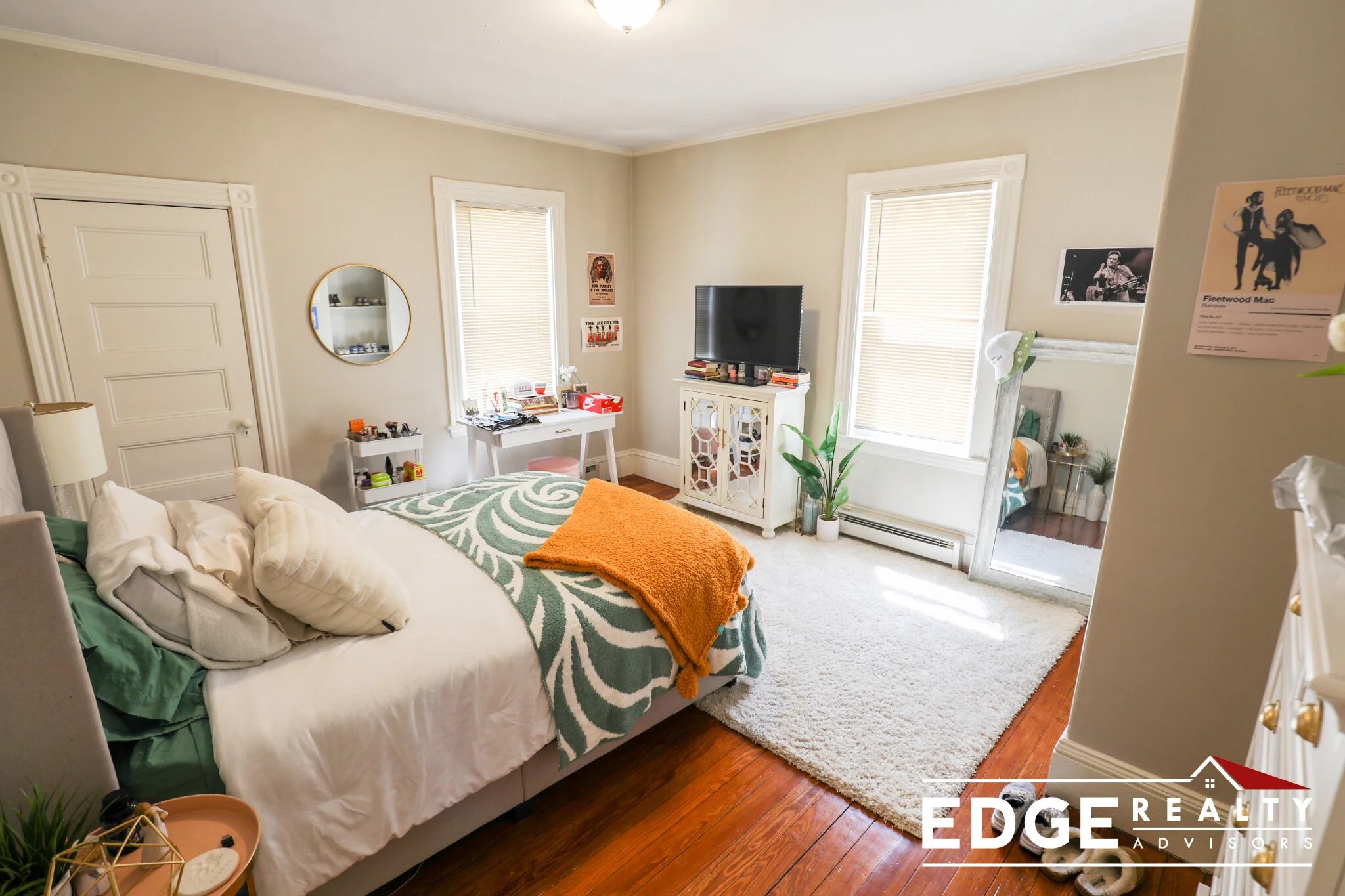 4 bed, 2 bath apartment for rent at 77 Bigelow St Unit 2, Brighton — photo 5 of 10