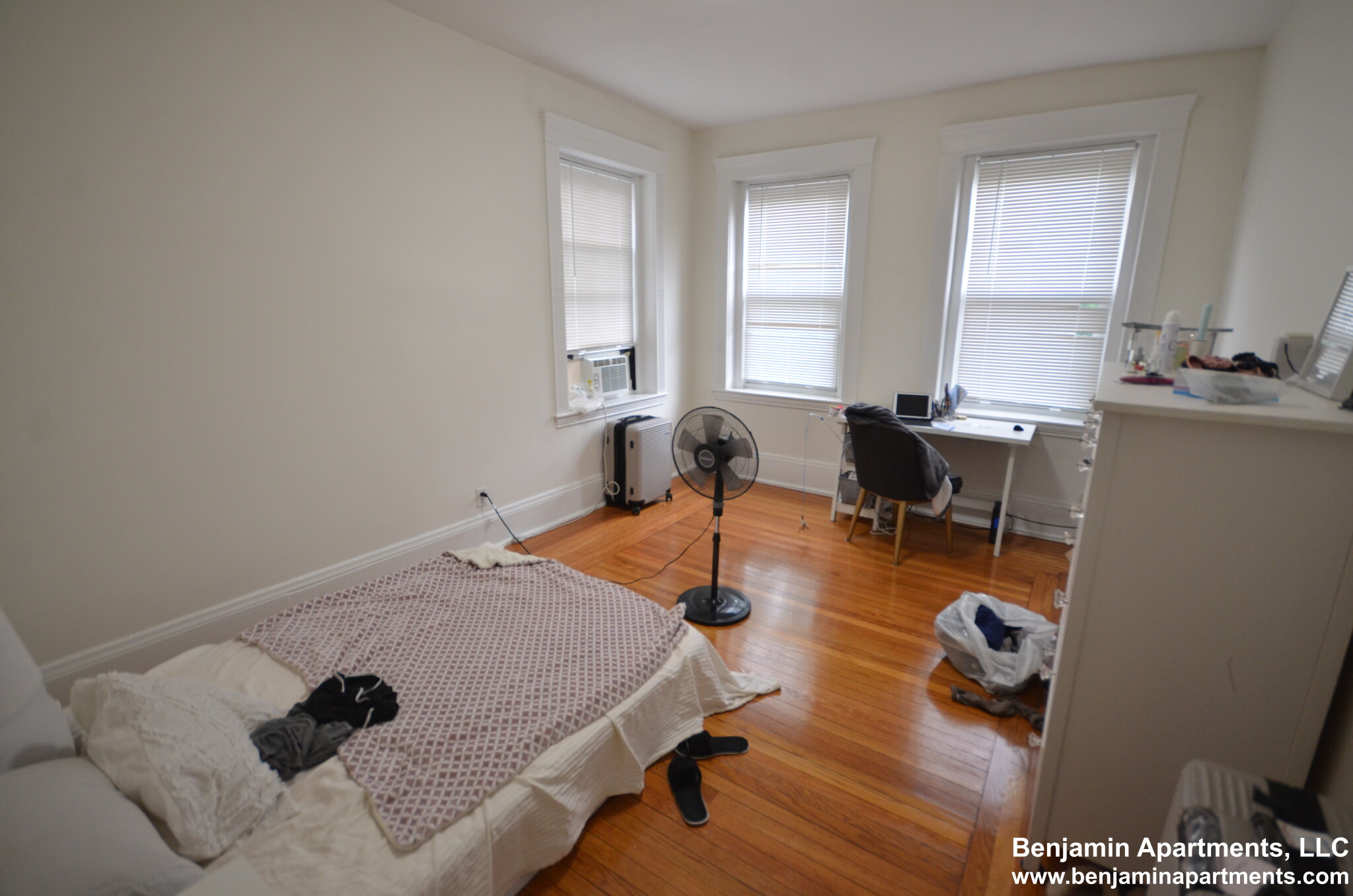 2 bed, 1 bath apartment for rent at 77 Brighton Ave Unit 4O, Allston — photo 4 of 5