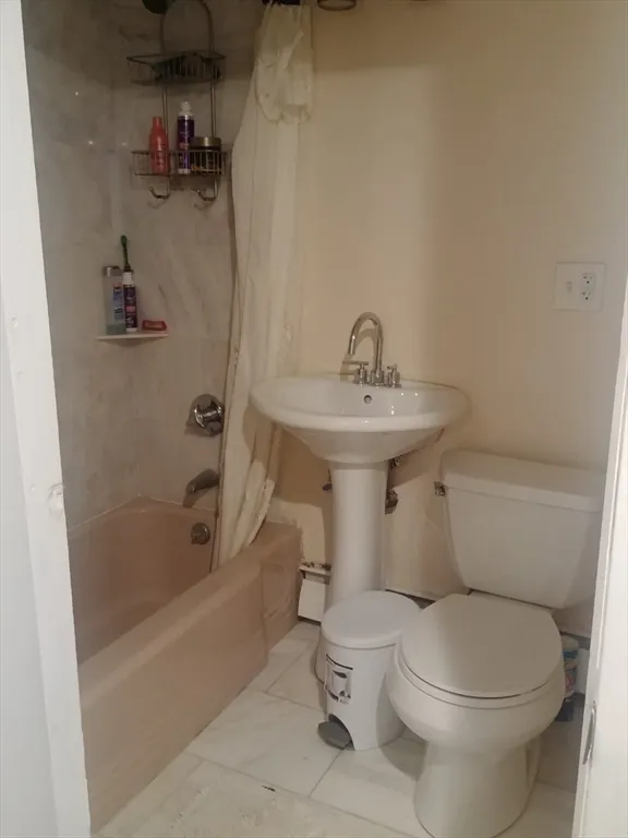 1 bed, 1 bath apartment for rent at 77 Bristow St Unit 1, Saugus — photo 5 of 9