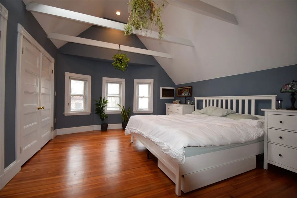 3 bed, 1 bath apartment for rent at 77 Brook Unit 2, Brookline — photo 9 of 16