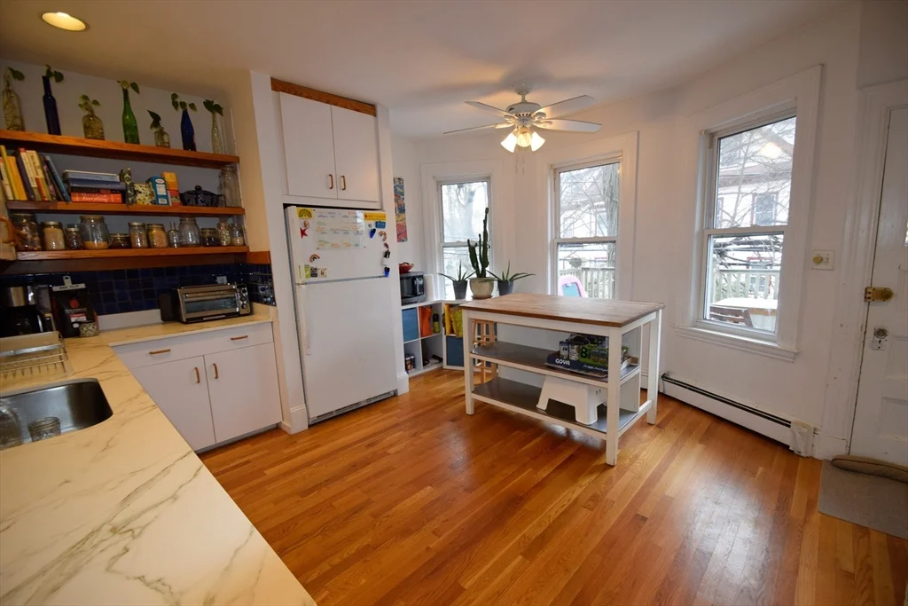 3 bed, 1 bath apartment for rent at 77 Brook Unit 2, Brookline — photo 5 of 16