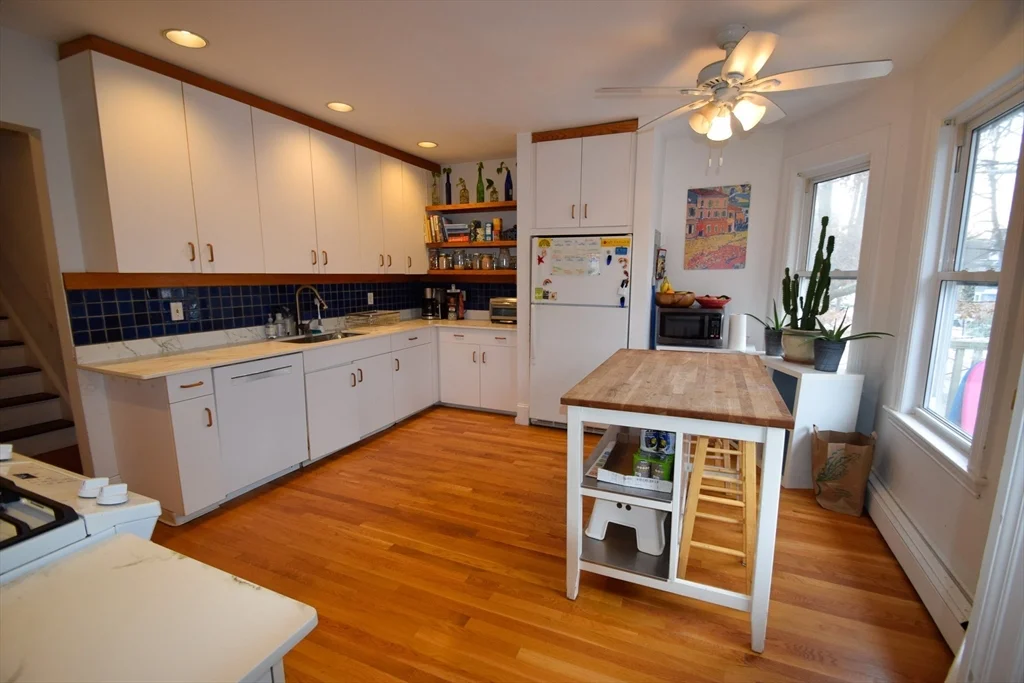 3 bed, 1 bath apartment for rent at 77 Brook Unit 2, Brookline — photo 7 of 16