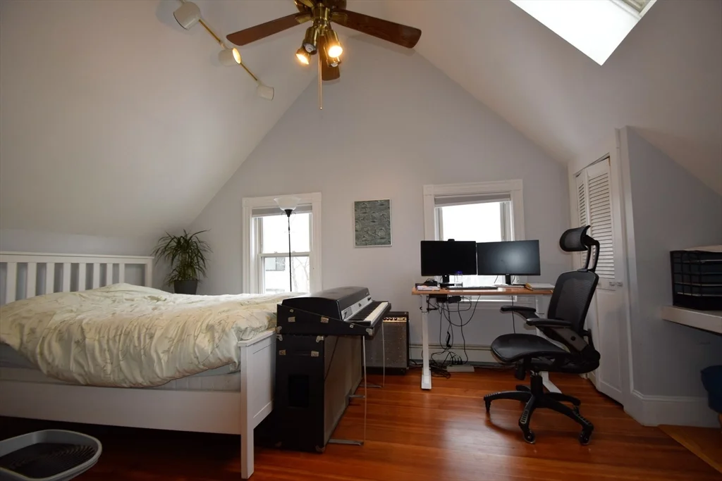 3 bed, 1 bath apartment for rent at 77 Brook Unit 2, Brookline — photo 15 of 16