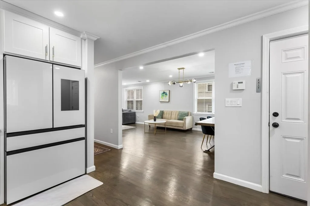 3 bed, 1 bath apartment for rent at 77 Cedar, Roxbury — photo 10 of 25