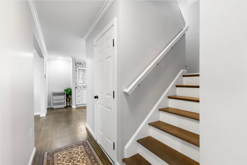 3 bed, 1 bath apartment for rent at 77 Cedar, Roxbury — photo 12 of 25