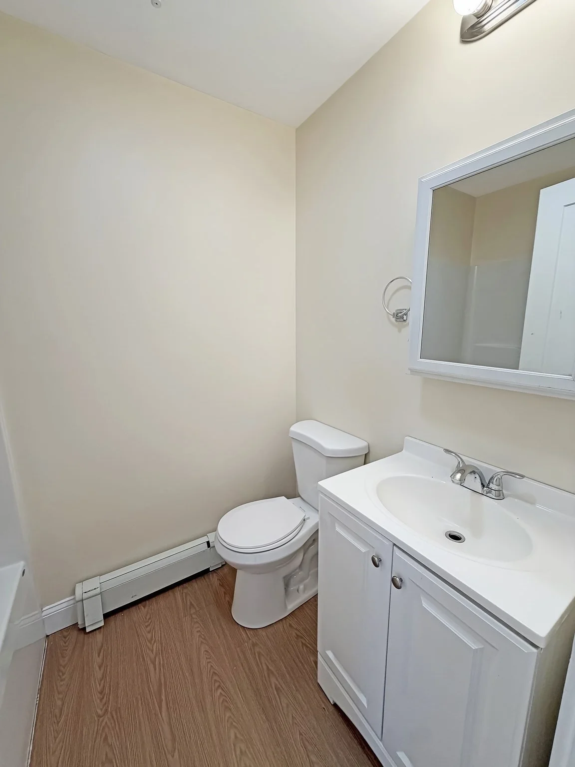 3 bed, 1 bath apartment for rent at 77 Chestnut St Unit 2, Lynn — photo 8 of 10