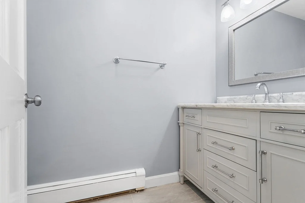 3 bed, 3 bath apartment for rent at 77 Colonial Rd Unit 77, Sudbury — photo 9 of 27