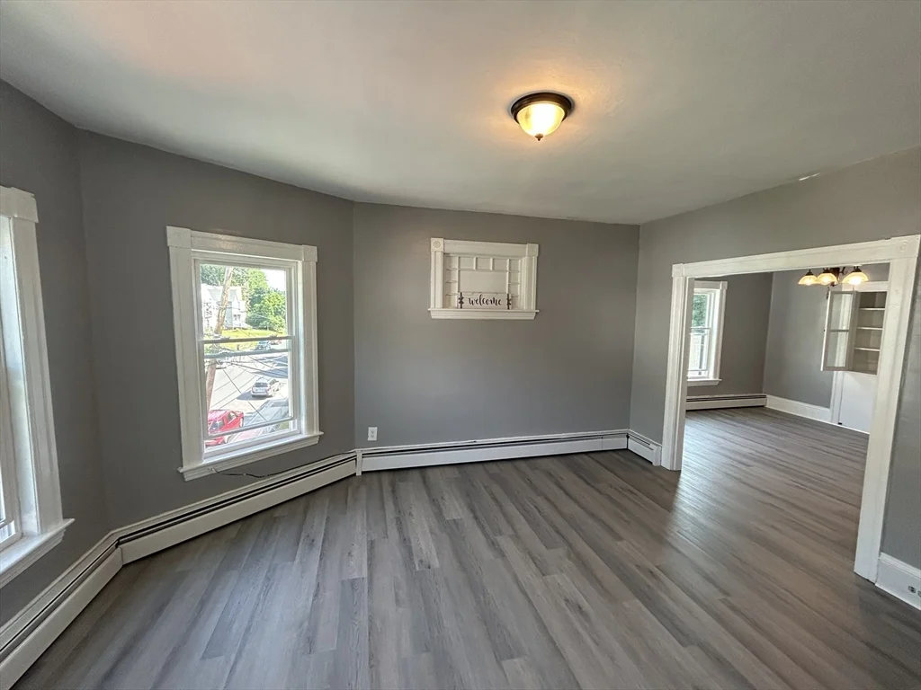 3 bed, 1 bath apartment for rent at 77 Coombs St Unit 3, Southbridge — photo 3 of 15