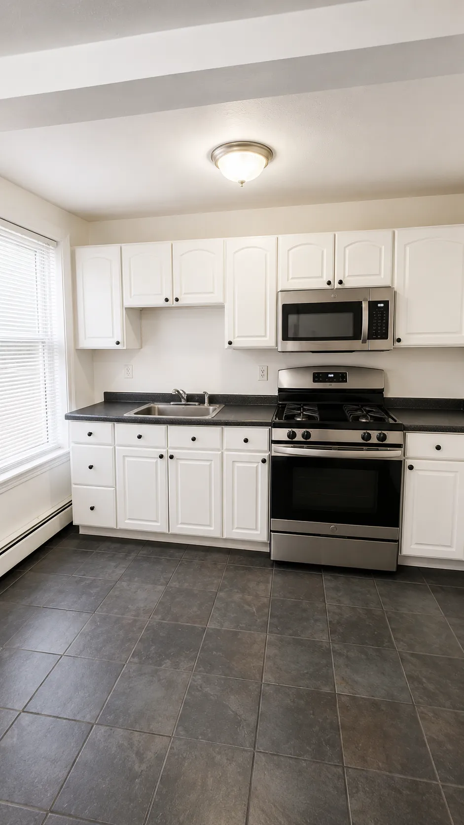 1 bed, 1 bath apartment for rent at 77 Division St Unit 2, Chelsea — photo 3 of 5