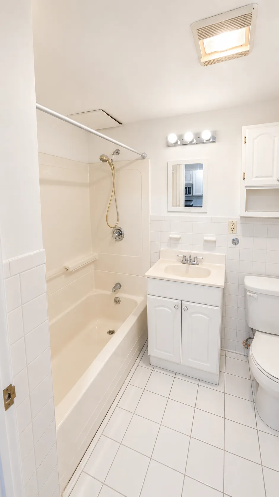 1 bed, 1 bath apartment for rent at 77 Division St Unit 2, Chelsea — photo 4 of 5