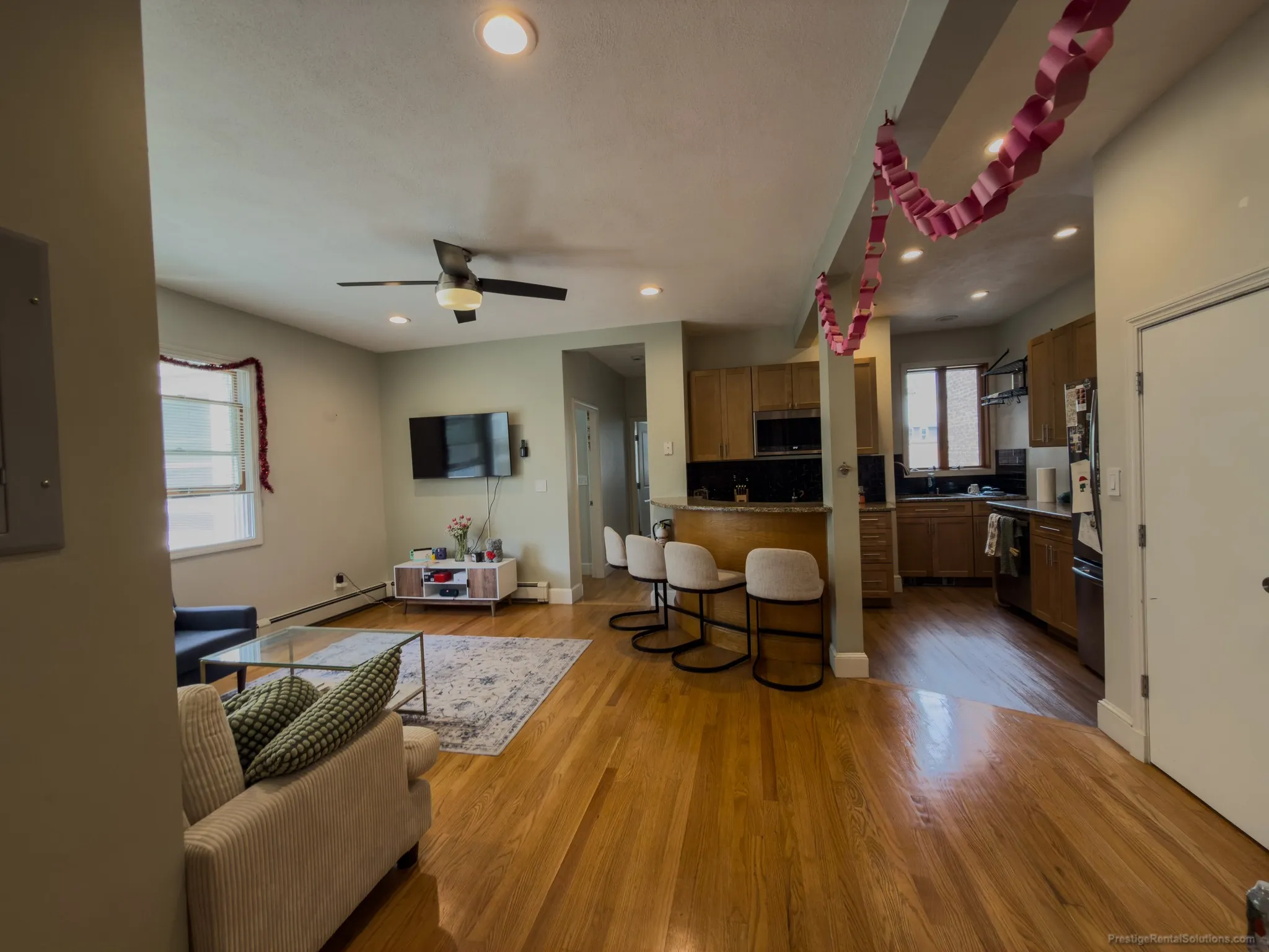3 bed, 1 bath apartment for rent at 77 Easton St Unit 1, Allston — photo 5 of 18