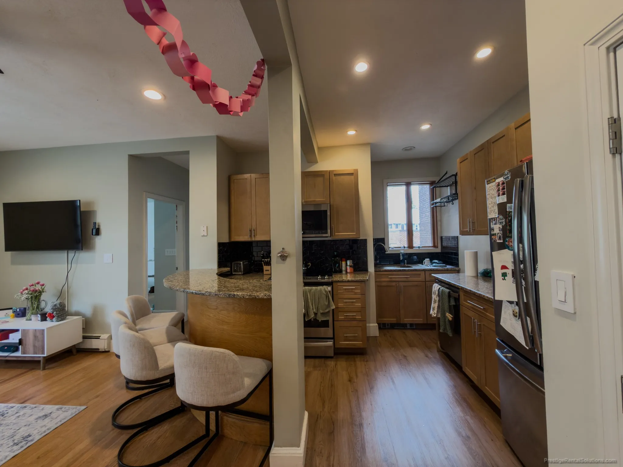 3 bed, 1 bath apartment for rent at 77 Easton St Unit 1, Allston — photo 6 of 18