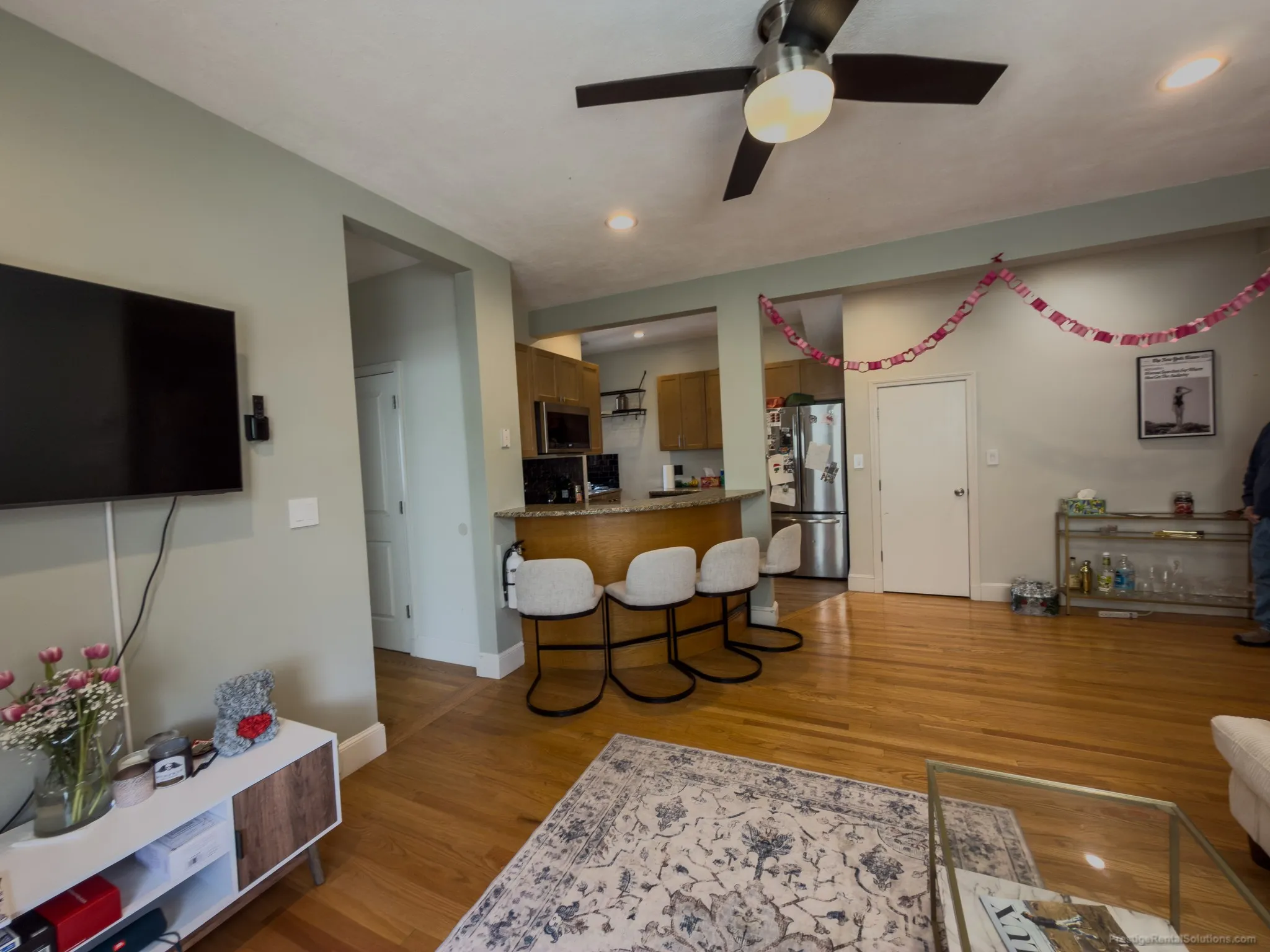 3 bed, 1 bath apartment for rent at 77 Easton St Unit 1, Allston — photo 4 of 18