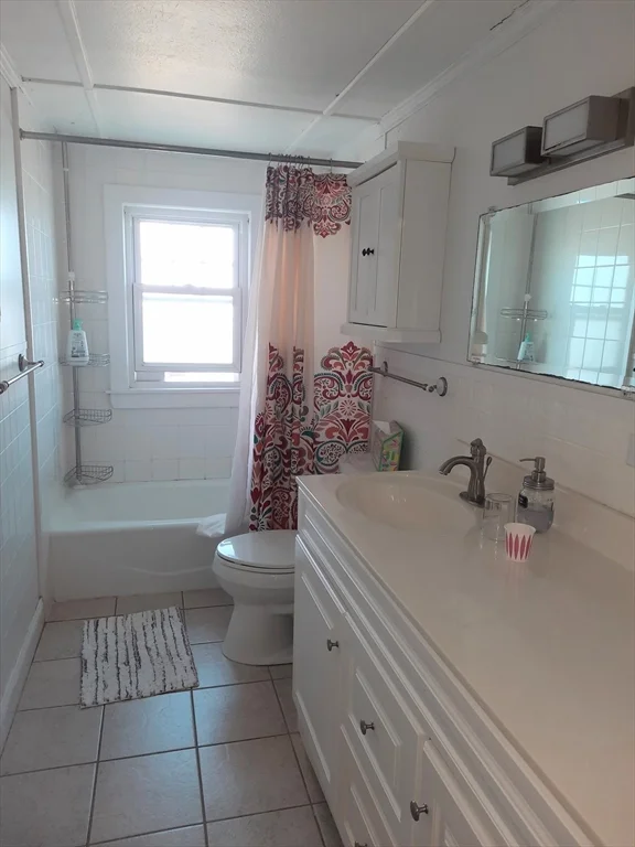 4 bed, 1 bath apartment for rent at 77 Gurnet Unit 77, Duxbury — photo 12 of 15