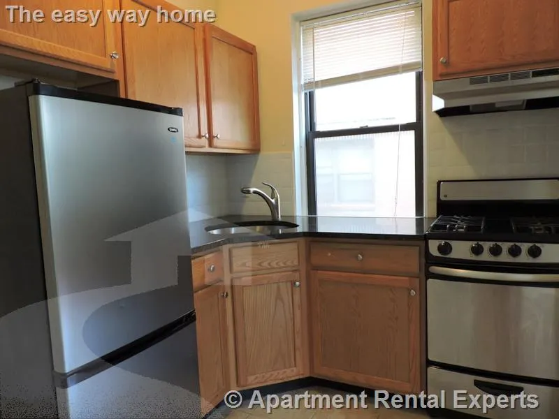 Studio bed, 1 bath apartment for rent at 77 Hancock St Unit 10, Central Square — photo 2 of 4