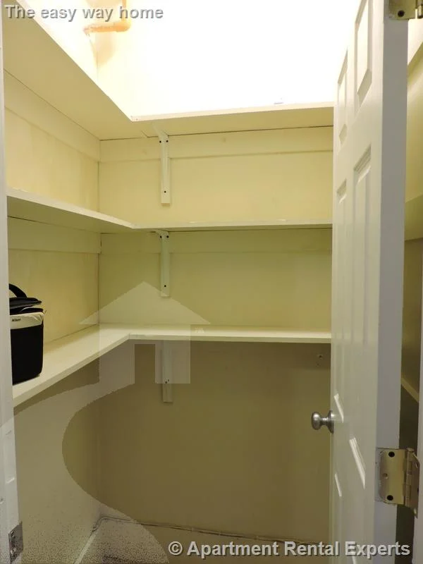 1 bed, 1 bath apartment for rent at 77 Hancock St Unit 5, Central Square — photo 6 of 8