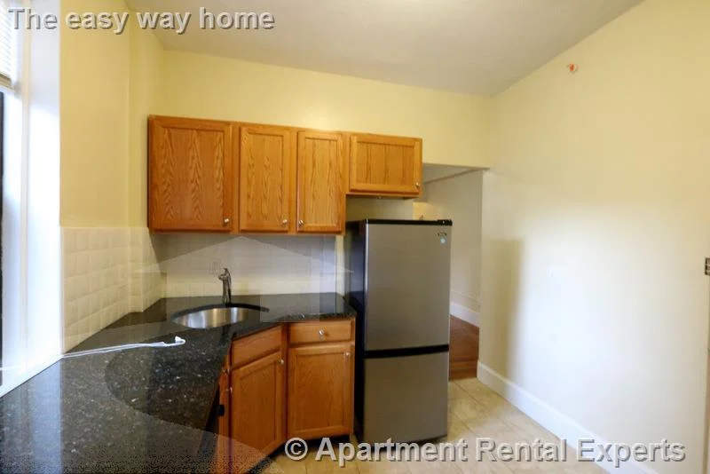 1 bed, 1 bath apartment for rent at 77 Hancock St Unit 6, Central Square — photo 2 of 9