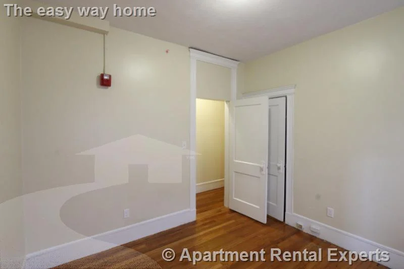 1 bed, 1 bath apartment for rent at 77 Hancock St Unit 6, Central Square — photo 4 of 9
