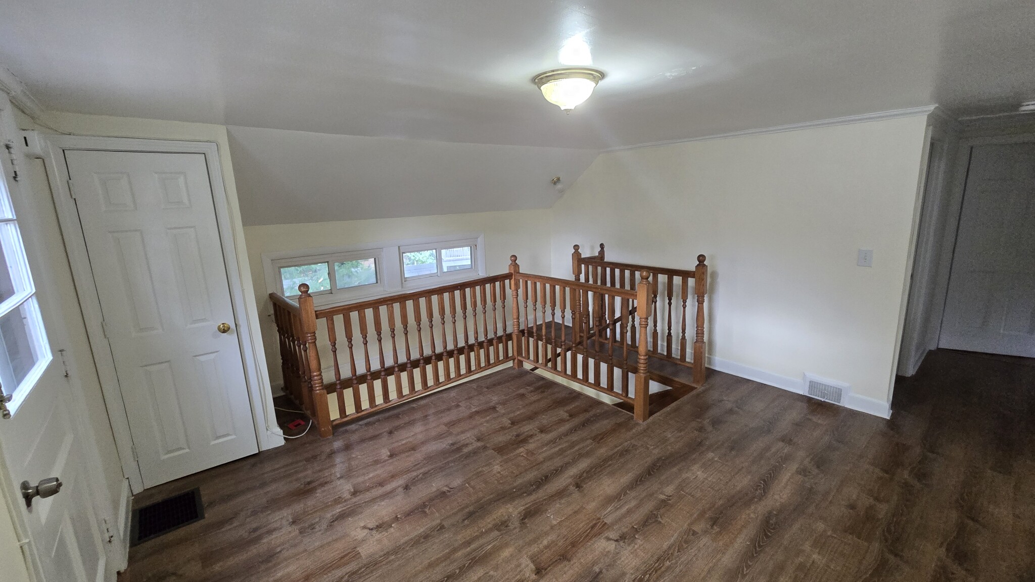 3 bed, 2 bath apartment for rent at 77 Hartford St Unit 1, Newton Highlands — photo 2 of 13