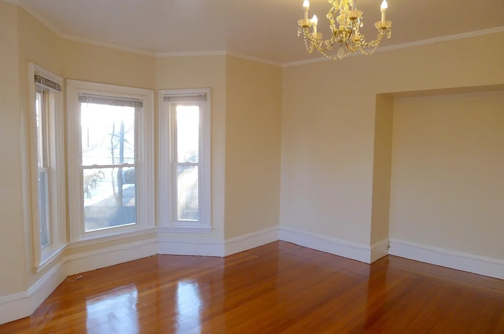 2 bed, 1 bath apartment for rent at 77 Hartford St Unit 2, Newton Highlands — photo 3 of 15