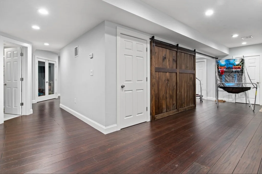 5 bed, 4+ bath apartment for rent at 77 Hound Pack Cir, Walpole — photo 34 of 42