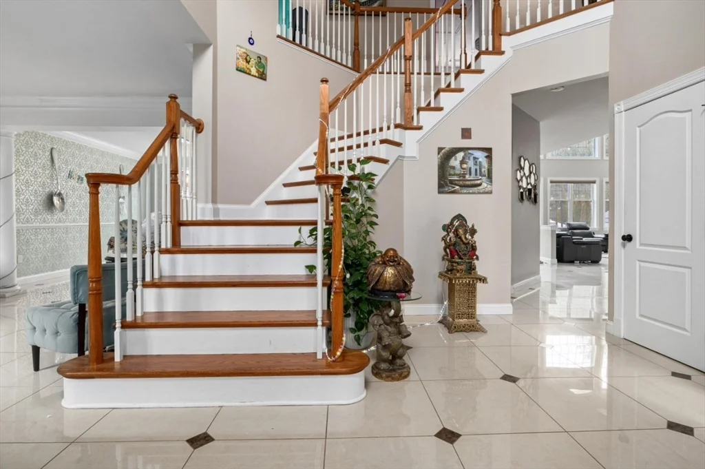 5 bed, 4+ bath apartment for rent at 77 Hound Pack Cir, Walpole — photo 2 of 42