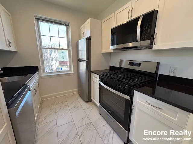 Studio bed, 1 bath apartment for rent at 77 Kilsyth Rd Unit 12A, Brighton — photo 2 of 10
