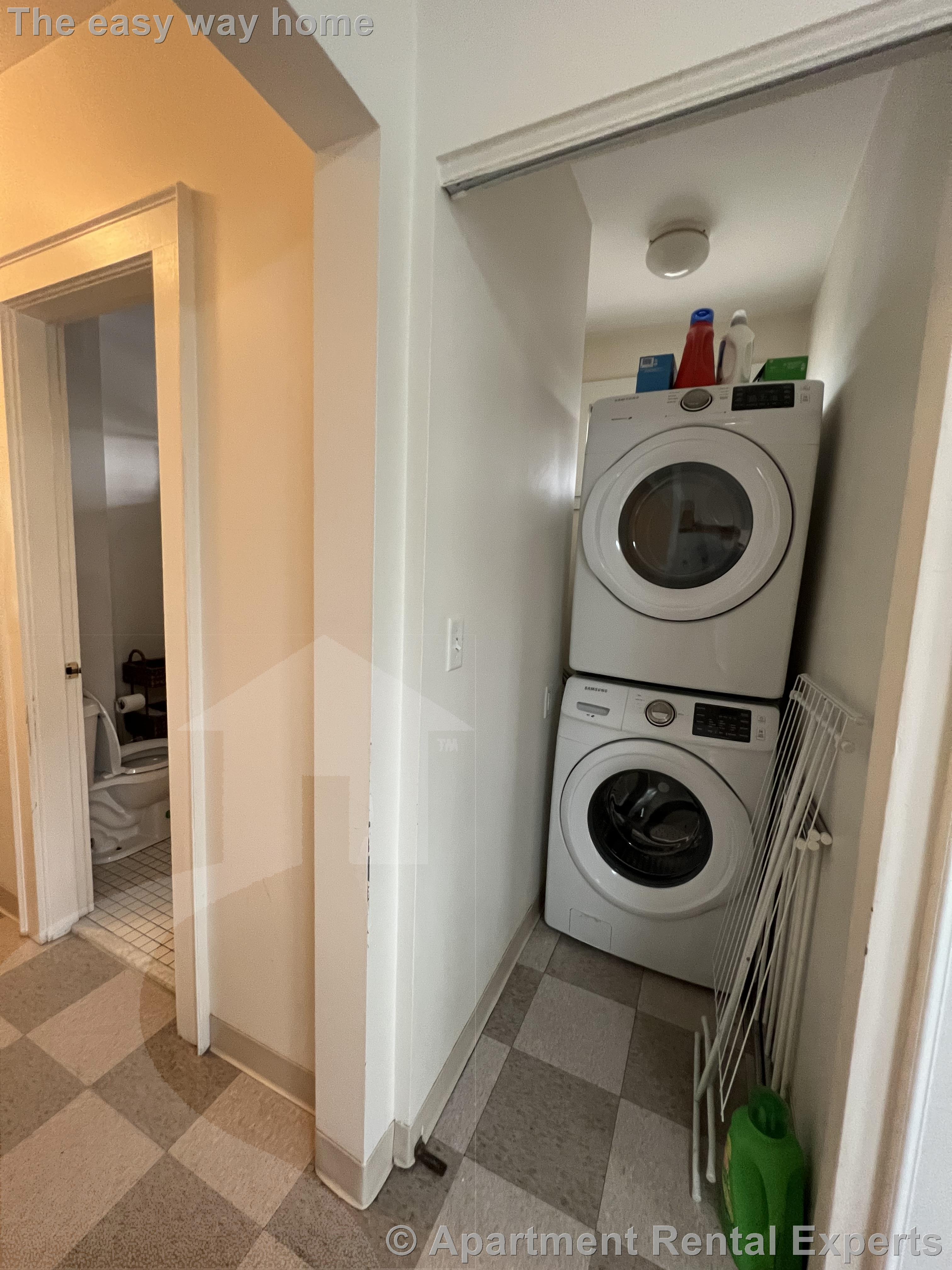 3 bed, 1 bath apartment for rent at 77 Kinnaird St Unit 2, Riverside — photo 5 of 18
