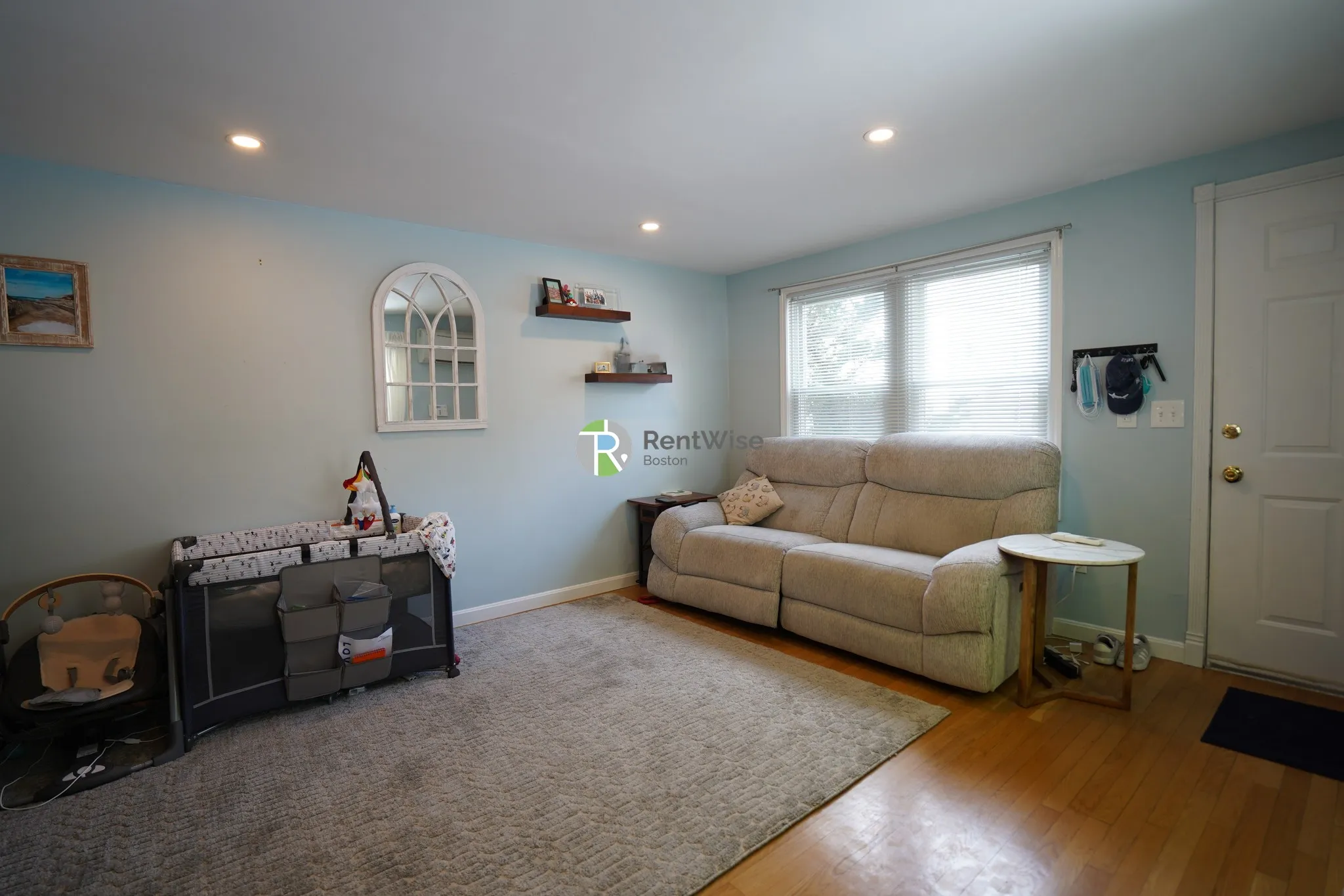 2 bed, 1.5 bath apartment for rent at 77 Knowlton St Unit 1, East Somerville — photo 3 of 27