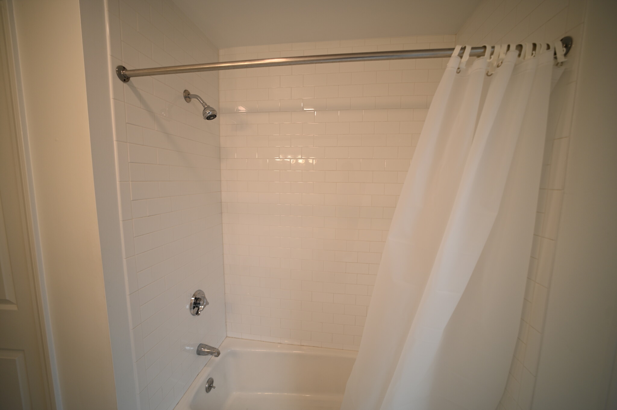 3 bed, 1 bath apartment for rent at 77 Lanark Rd Unit 2, Brighton — photo 7 of 12