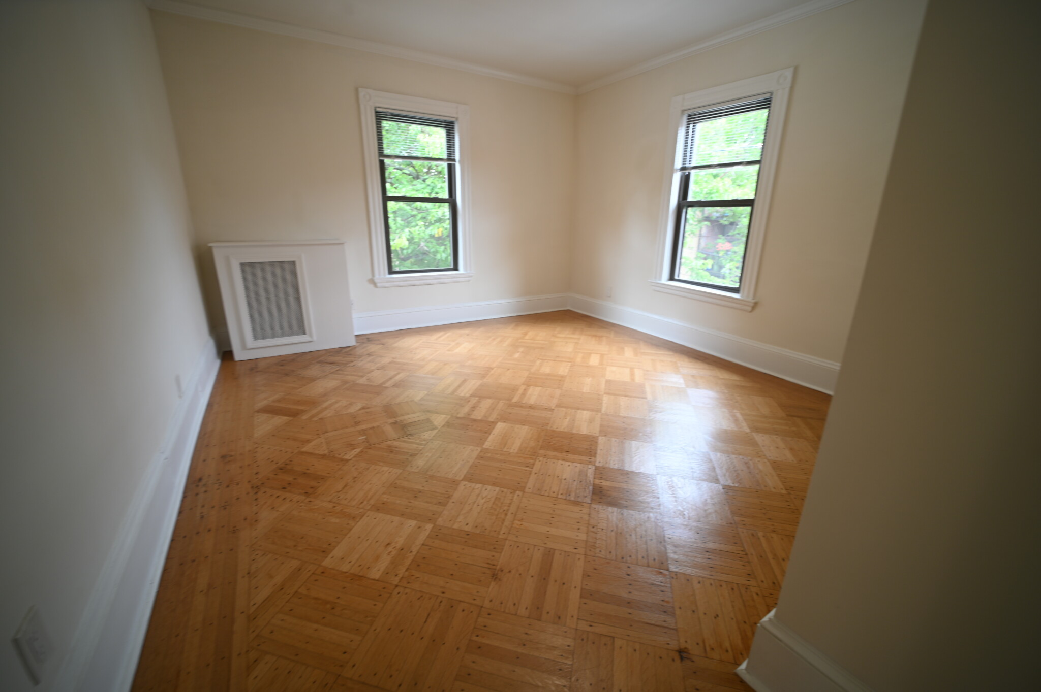3 bed, 1 bath apartment for rent at 77 Lanark Rd Unit 2, Brighton — photo 5 of 12