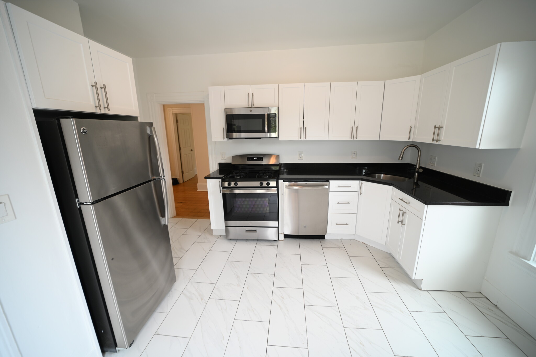 3 bed, 1 bath apartment for rent at 77 Lanark Rd Unit 2, Brighton — photo 10 of 12