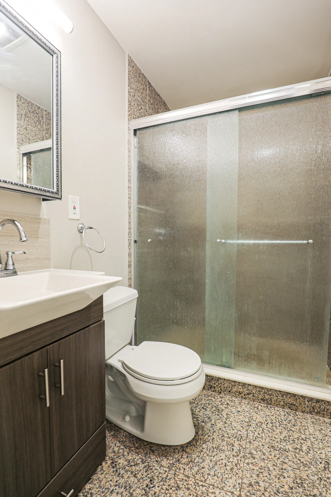 3 bed, 1.5 bath apartment for rent at 77 Linden St Unit 1, Brighton — photo 7 of 11