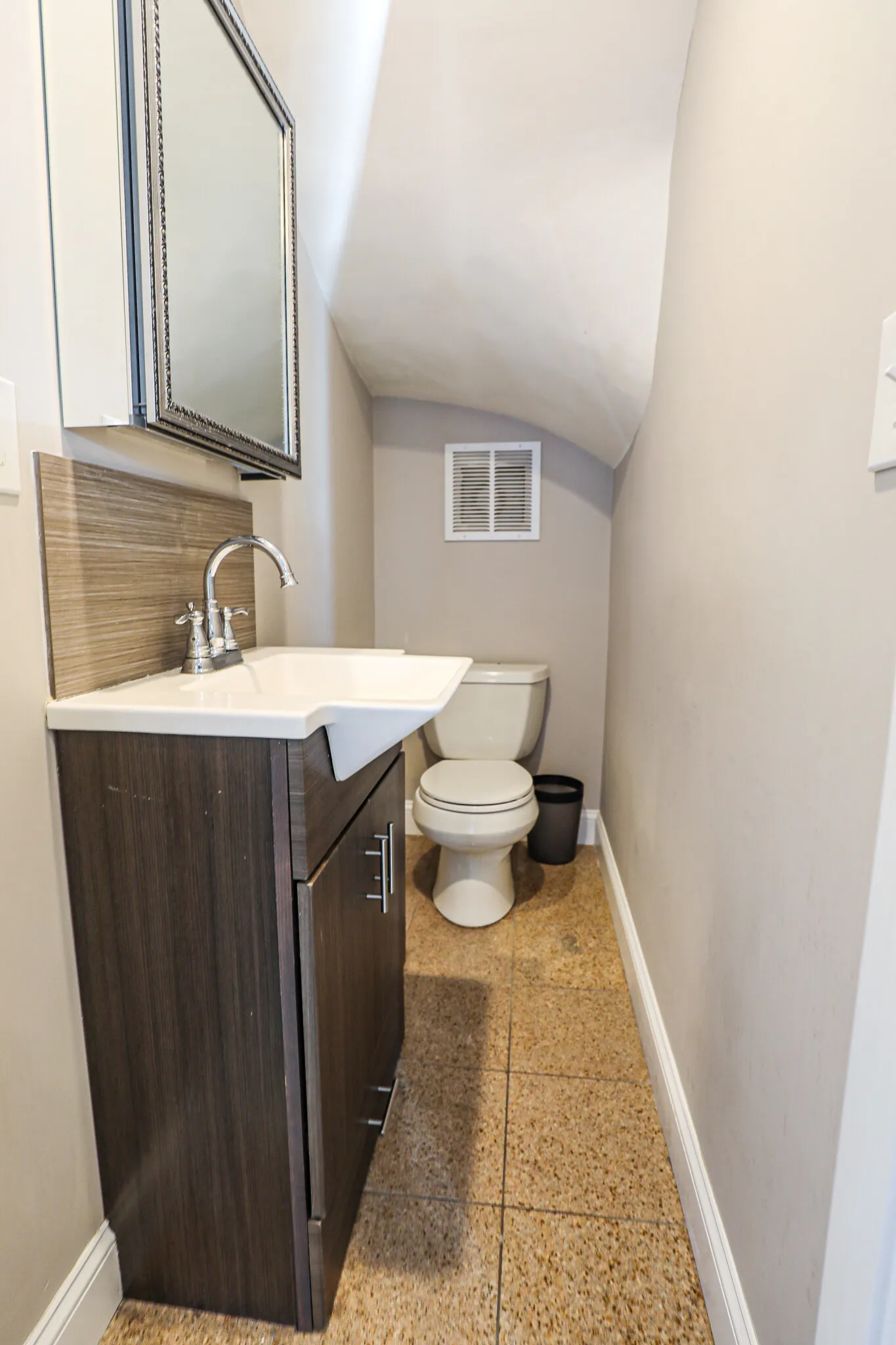 3 bed, 1.5 bath apartment for rent at 77 Linden St Unit 1, Brighton — photo 11 of 11