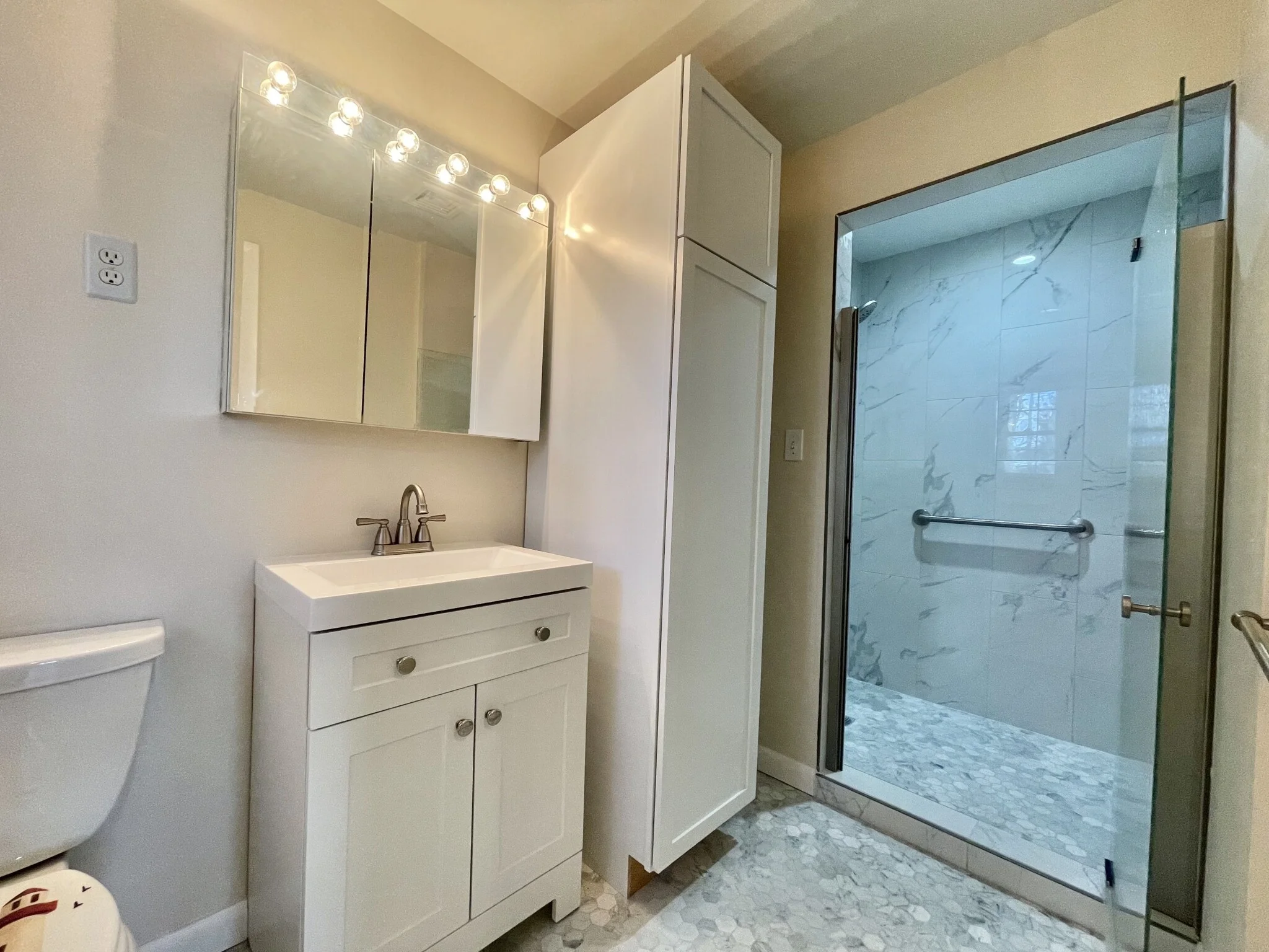 2 bed, 2 bath apartment for rent at 77 Louise Unit 2, Chestnut Hill — photo 5 of 24