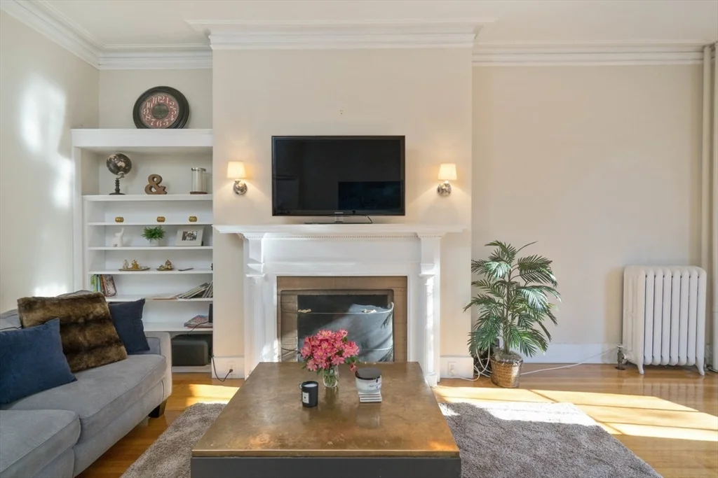 2 bed, 1 bath apartment for rent at 77 Marlborough St Unit 2, Back Bay — photo 2 of 15