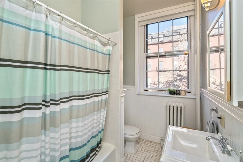 2 bed, 1 bath apartment for rent at 77 Marlborough St Unit 2, Back Bay — photo 10 of 15
