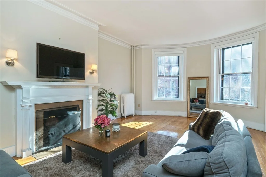2 bed, 1 bath apartment for rent at 77 Marlborough St Unit 2, Back Bay