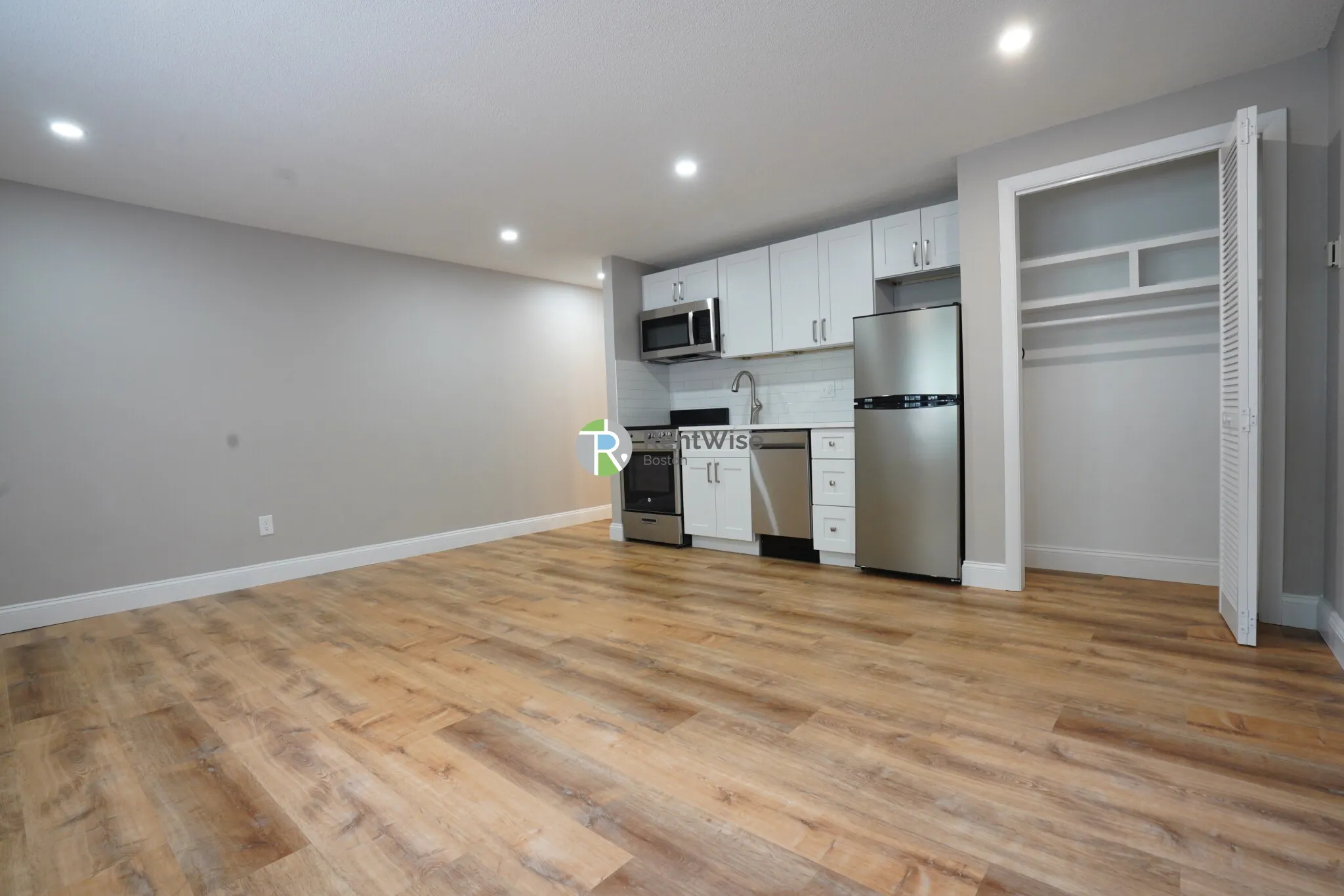 Studio bed, 1 bath apartment for rent at 77 Mason Ter Unit 23, Corey Hill — photo 3 of 12