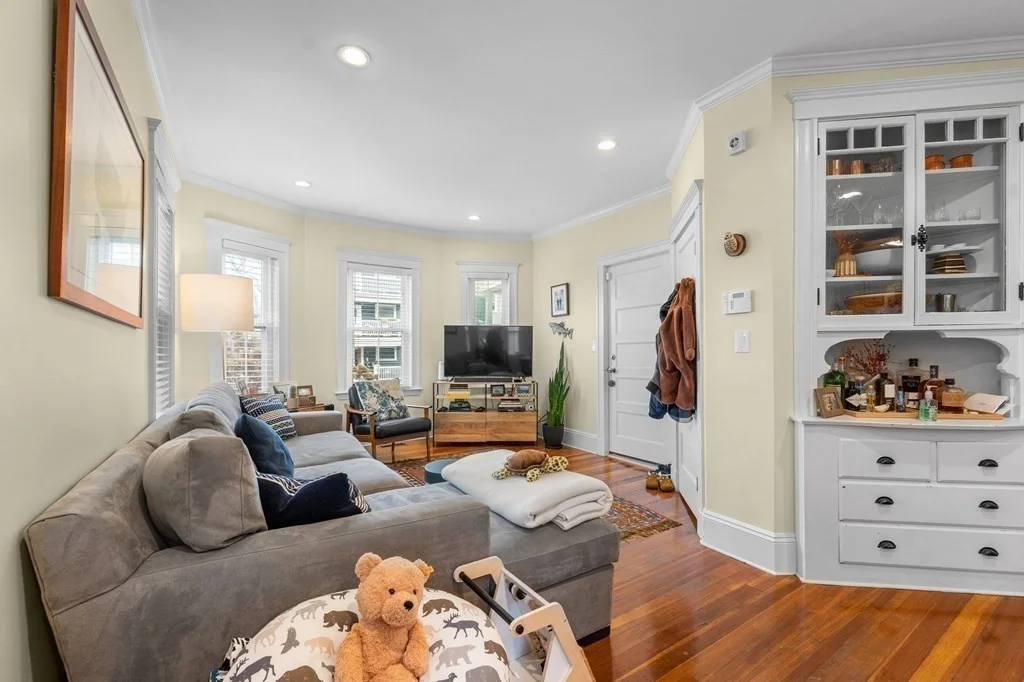 3 bed, 2 bath apartment for rent at 77 Montebello Rd Unit 1, Jamaica Plain — photo 7 of 16