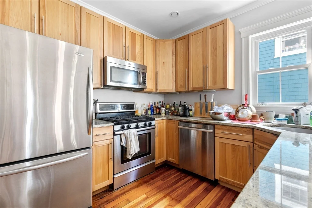 2 bed, 2 bath apartment for rent at 77 Montebello Rd Unit 2, Jamaica Plain — photo 4 of 19