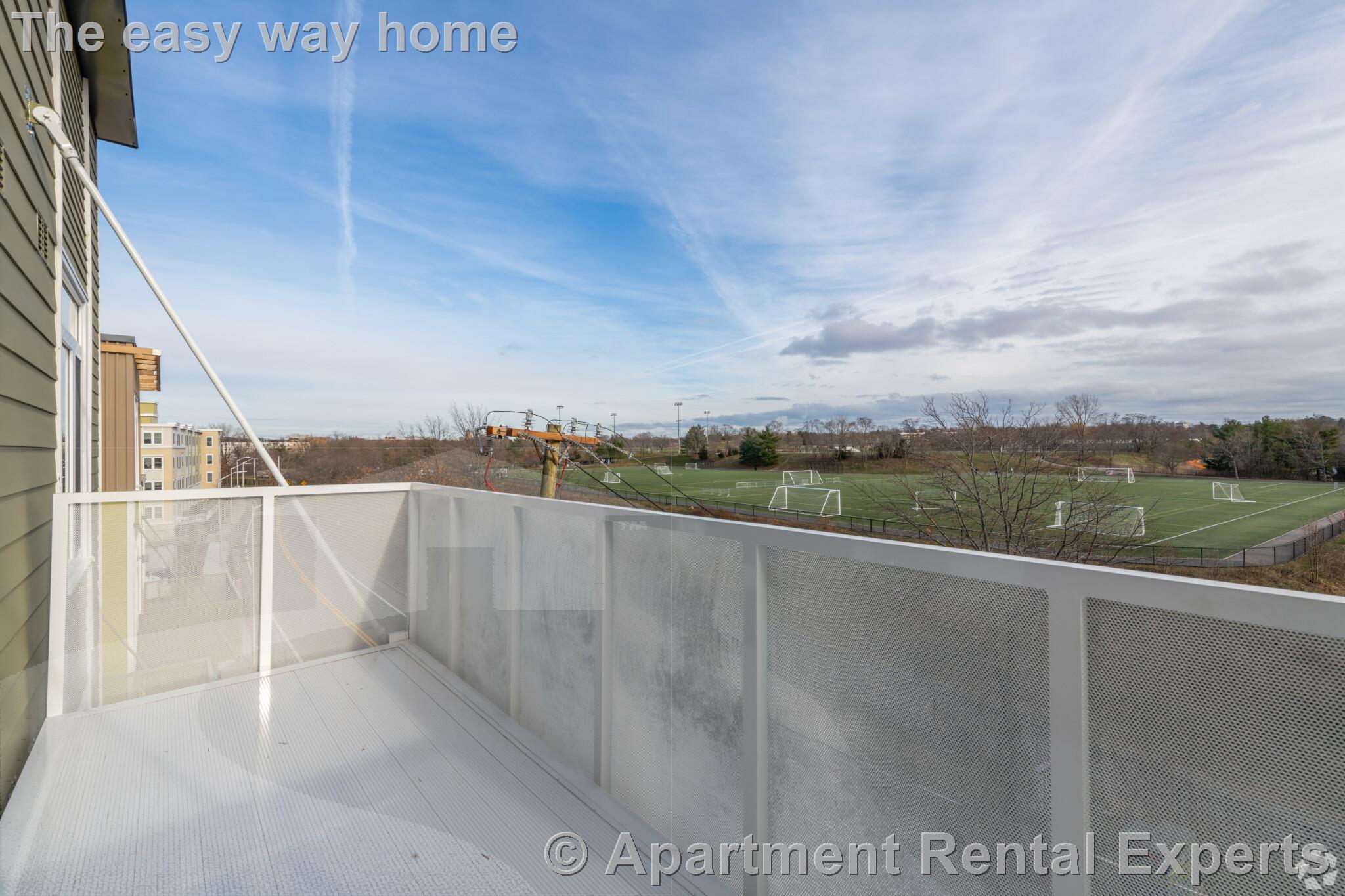 Studio bed, 1 bath apartment for rent at 77 New St Unit 123, Fresh Pond — photo 3 of 4