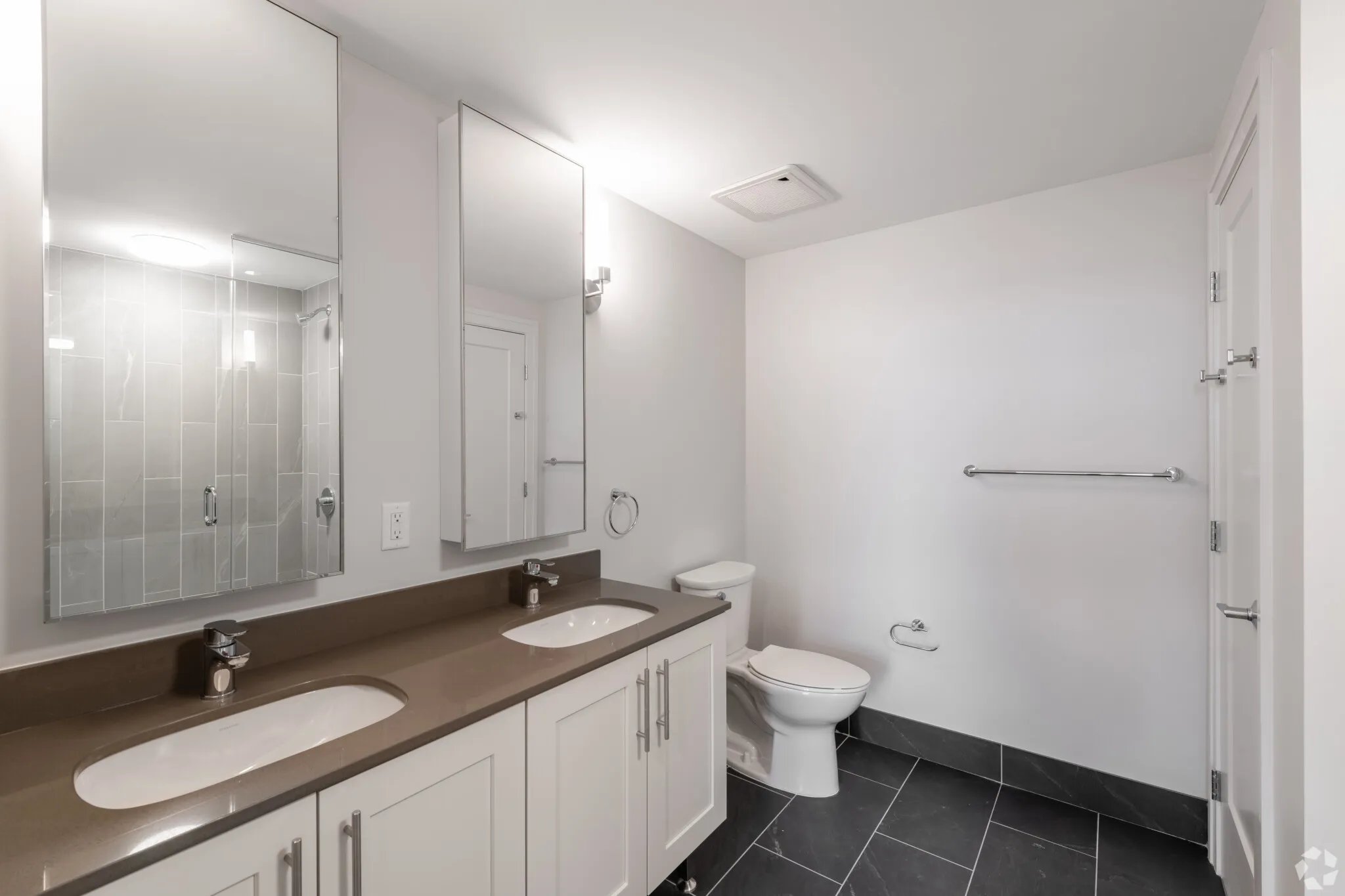 3 bed, 2 bath apartment for rent at 77 New St Unit 224, Neighborhood Nine — photo 9 of 42