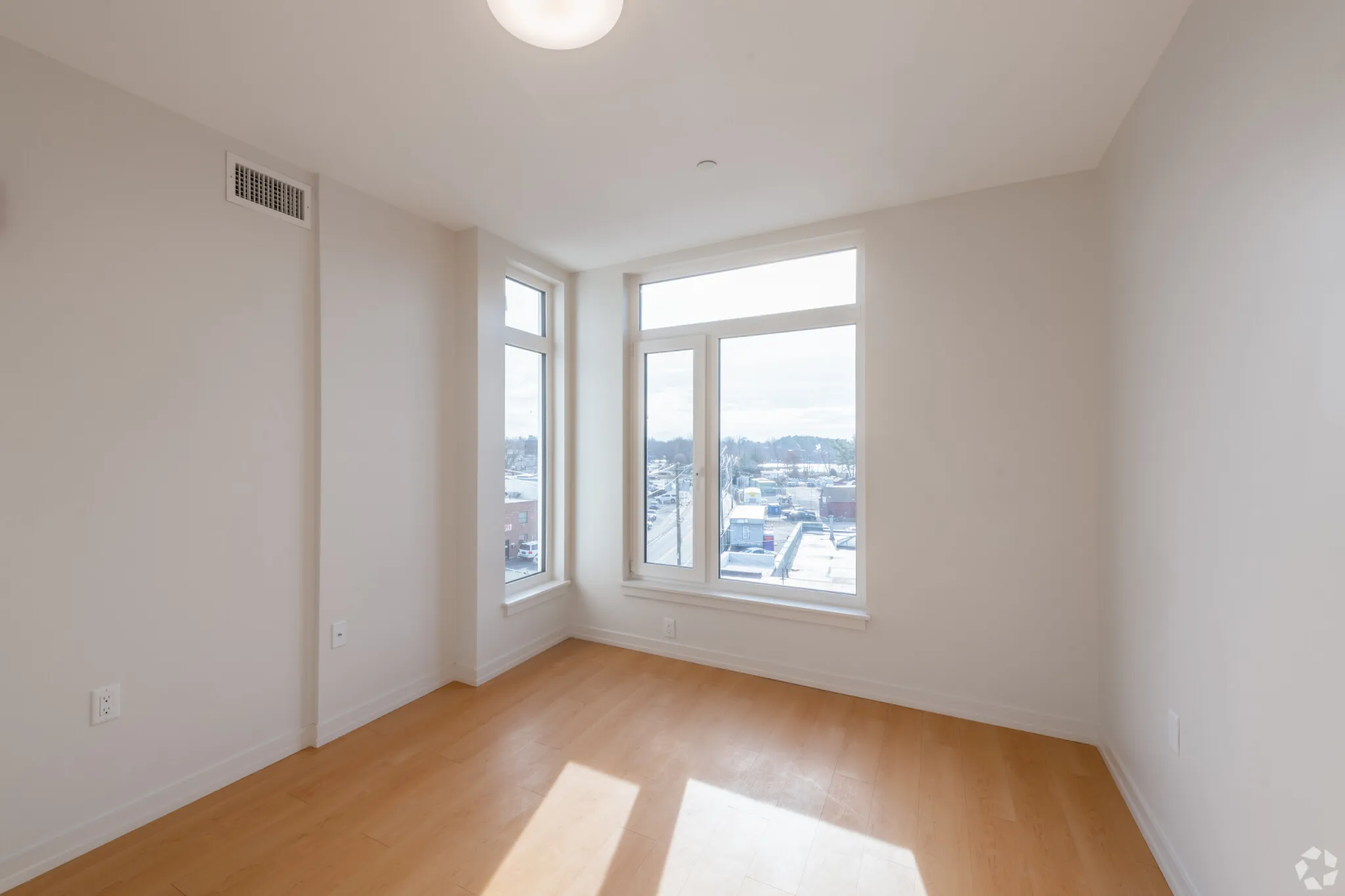 3 bed, 2 bath apartment for rent at 77 New St Unit 224, Neighborhood Nine — photo 24 of 42